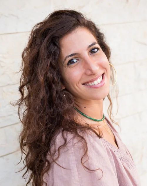 Maya Siblini, certified RTT hypnotherapist and Family Constellation practitioner in Dubai